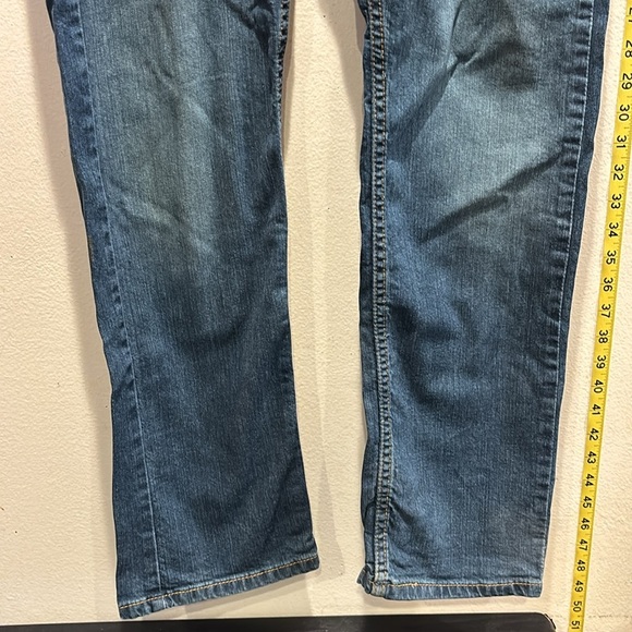 Levi's Classic Straight Blue Jeans - Picture 2 of 8